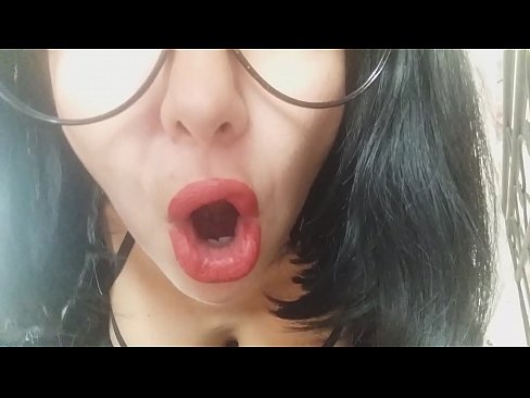 ❤️ Mil, ní ligfidh do leasmham duit dul ar scoil inniu... tá an iomarca de dhíth orm... Físeán anal ag ga.pornohdmega.ru ❤